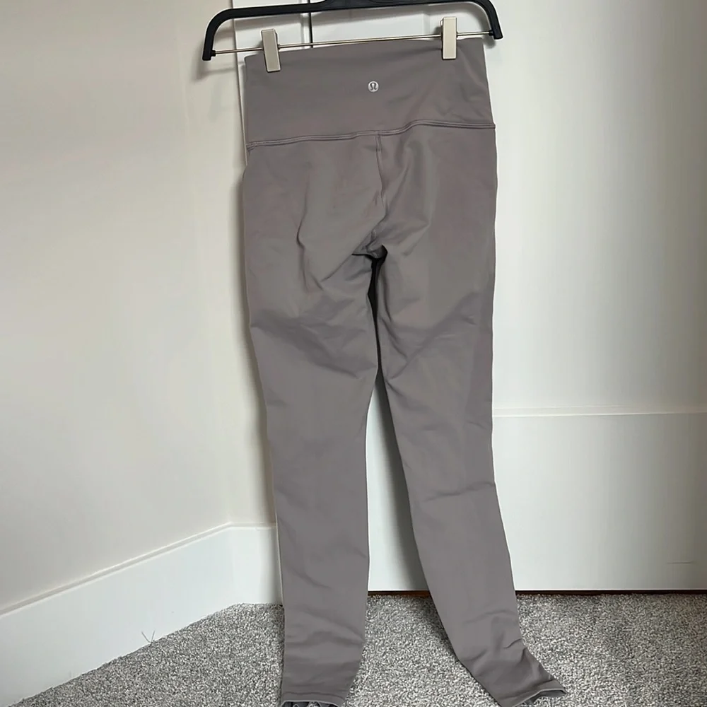 Wunder Under High Rise Legging - Picture 3 of 5